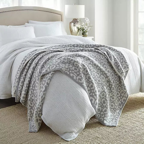 Member's Mark Soft & Luxurious Generously Sized 60" x 70" Lounge Throw