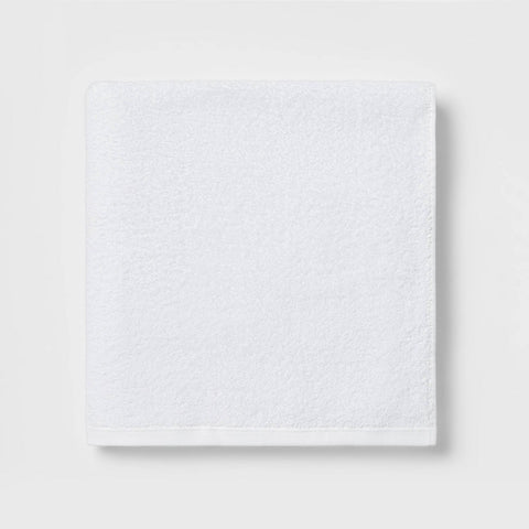 Everyday Oversized Bath Towel White - Room Essentials™